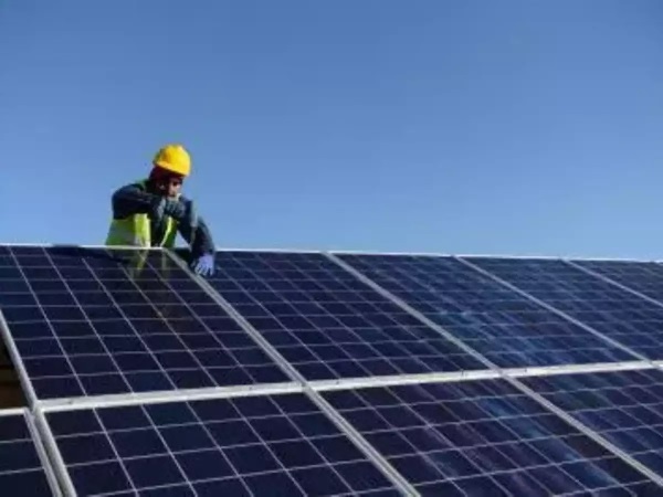 Emirates NBD-Egypt Launches Personal Loan for Solar Panel Purchases – EQ